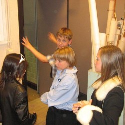 Achter de schermen (2) - Toneelvereniging Plankenkoorts 